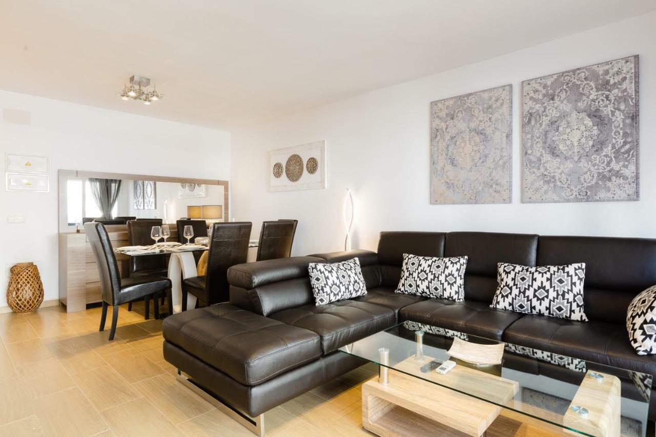 Picasso Daisy Fuengirola Exterior foto